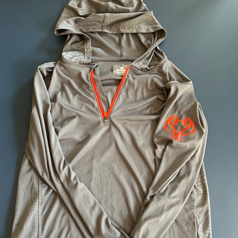 Youth XL under Armour light weight long sleeve with hood